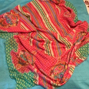 Vera Bradley Shawl/Scraf Beautiful Colors. Great for that Warm Weather Vacation